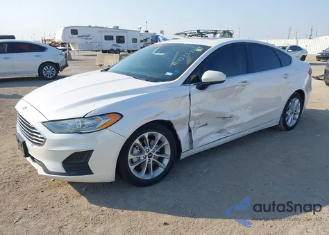 2019 Ford Fusion Hybrid Se z USA, uszkodzony, nr VIN 3FA6P0LU0KR207467
